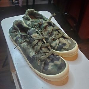 Time and Tru green camo slip on shoes